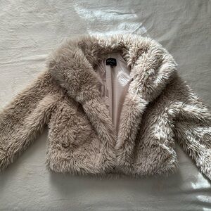 Cozy Faux Fur women Jacket in Cream